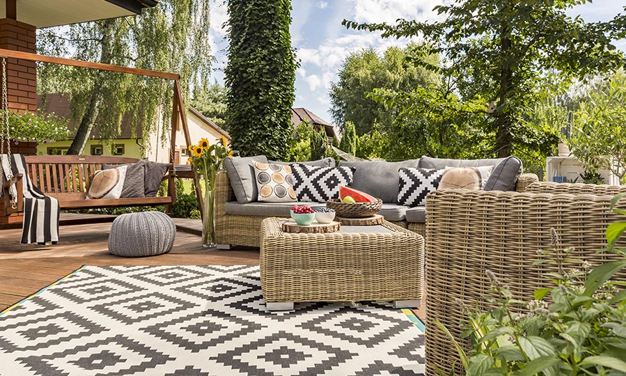 9 reasons to use carpets for outdoor