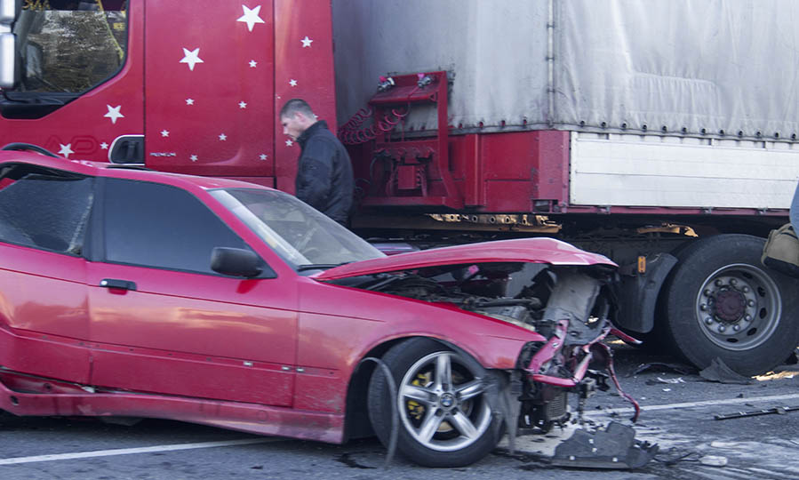 What are all the differences between car & truck accidents?