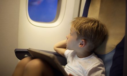 Make your flight with kids smooth and entertaining