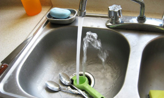 How to unclog a kitchen sink at home