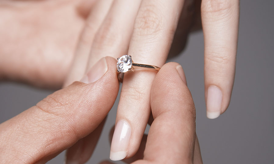 5 things to think about when buying an engagement ring