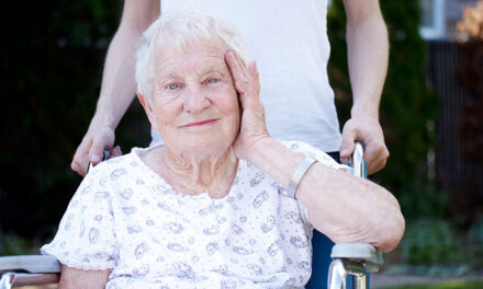 Independent living vs assisted living: what’s better for my loved one?