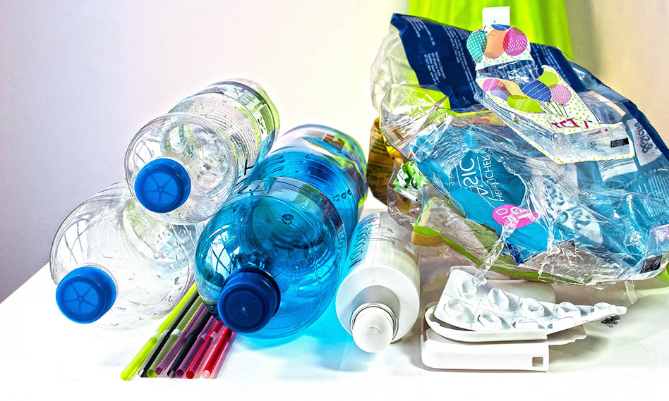 8 effective ways to eliminate plastic retail packaging waste