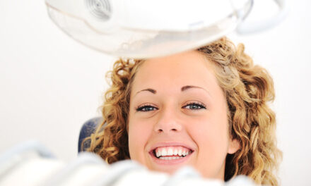 5 reasons to consider looking into teeth whitening services